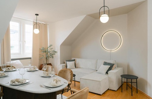 Weißgerber Apartment | Comfy APT for 4-6, 5 min to center, metro & free parking