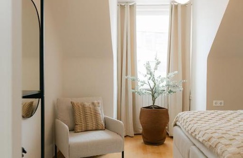 Weißgerber Apartment | Comfy APT for 4-6, 5 min to center, metro & free parking