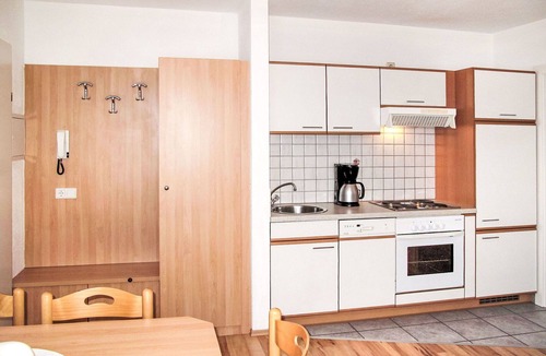 Fendels Apartment | Cosy apartment for 4 guests with WIFI, TV, terrace and pets allowed