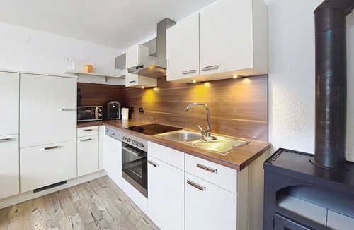 Hippach-Schwendberg Apartment | Cosy apartment for 4 guests with hot tub, WIFI, TV, terrace and pets allowed