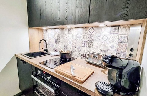 Sankt Urban Apartment | Cosy apartment for 4 guests with pool, WIFI, TV and balcony