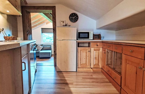 Maishofen Apartment | Cosy apartment for 6 guests with WIFI, TV, balcony and panoramic view