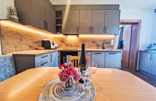 Stummerberg Apartment | Cosy apartment for 2 people with WIFI, TV and terrace