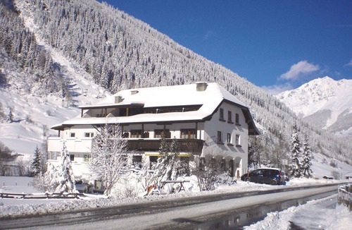 Feichten Apartment | Cosy apartment for 4 people with WIFI, TV, balcony and pets allowed
