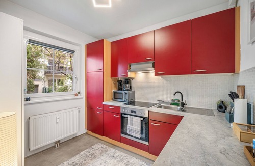 Schwechat Apartment | Cozy Apartment near Airport & City Center with Private Garden