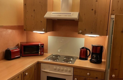 Niedernsill Apartment | Cozy apartment with private sauna, terrace & garden. Pet friendly🐕