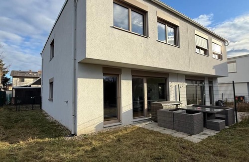 Kaisermuhlen Apartment | Cozy House with a Garden - My Deer Apartment