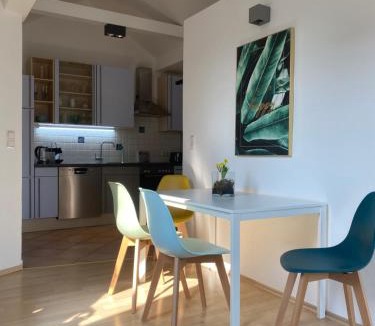 Rosegg Apartment | Das Bergl - Modernes Apartment mit Bergblick & Balkon nahe Wörthersee