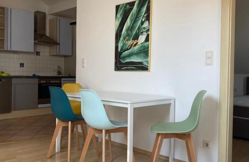 Rosegg Apartment | Das Bergl - Modernes Apartment mit Bergblick & Balkon nahe Wörthersee