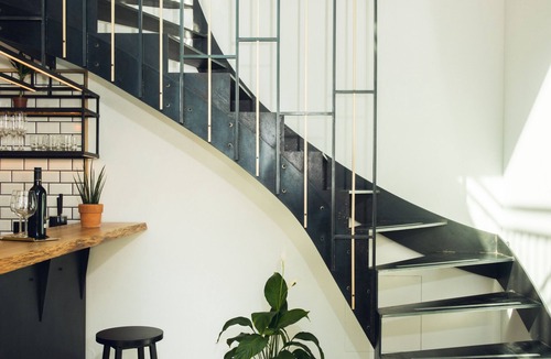 Meidling Apartment | Design Loft near the U6 | Schönbrunn | parking included
