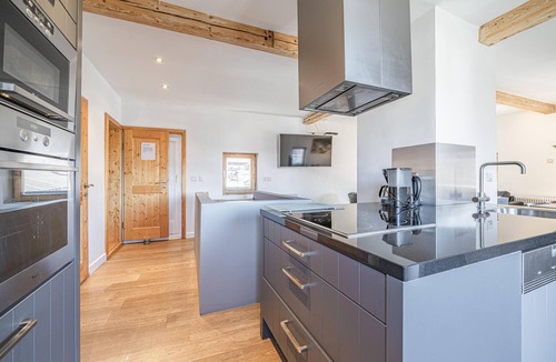 Kitzbuehel Ski Chalet | Detached chalet within walking distance of the centre