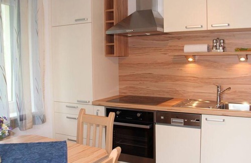 Treffen House | Doppelzimmer 4 Kastanienbaum - Bauernhof - Landhaus Hofer