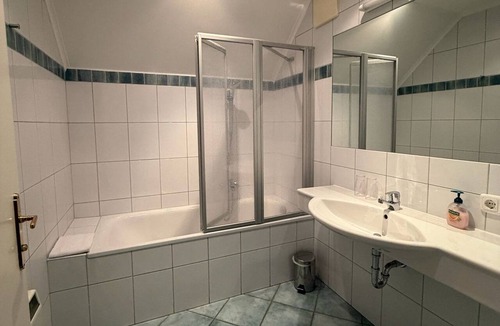 Mondsee House | Double Room Without a Balcony 3 - Landhaus Meingast