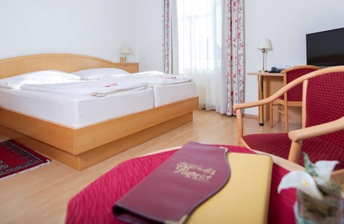 Seeboden House | Double room without breakfast - Gasthof Postwirt