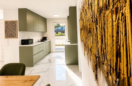 Breitenfurt-Ost Apartment | Elegant 4BR Villa w/Garden & Terrace