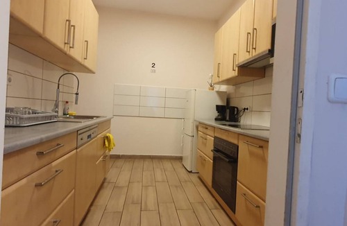 Simmering Apartment | Elegant Room Smart TV & WiFi, Close to U3 Enkplatz