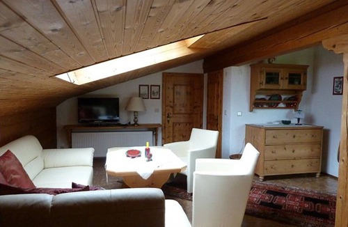 Sankt Lorenz Apartment | Falcon apartment with balcony, very cozy! - Anna Laireiter