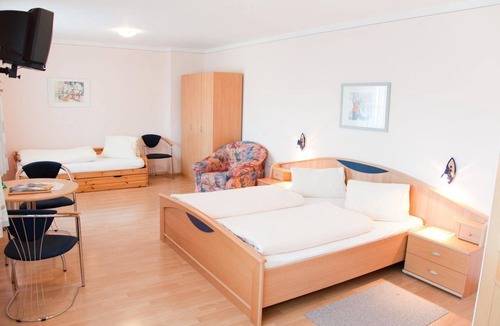 Wagerberg House | Familienzimmer - ab 3 Nächte - Thermenpension Gigler