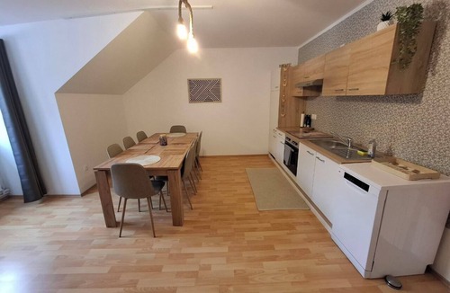 Ternitz Apartment | Family apartment | self check-in, close to ski resorts