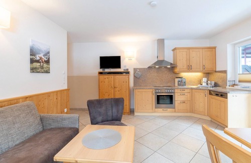 Hollersbach im Pinzgau House | Family Apartment near Wildkogel Ski-lift