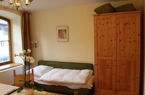 Mauterndorf Hotel | Family room with shower, WC - Hotel Post Mauterndorf OG