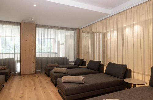 Grossarl House | Family Studio "KRISTALL" with bay window - Hotel Kristall
