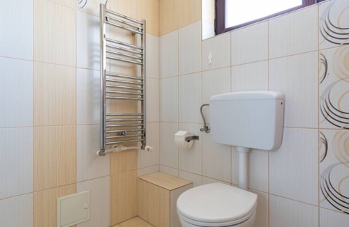 Haslau-Maria Ellend Apartment | FarawayHomes Aparthotel Vienna Airport #2