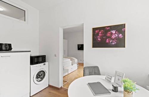Leoben Apartment | FarawayHomes Studio Leoben #K6
