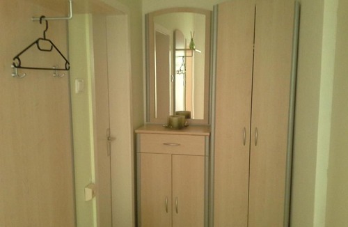 Hafendorf Apartment | Ferienwohnung Burgblick