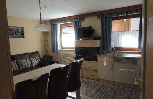 Soell Apartment | Ferienwohnung Embacher