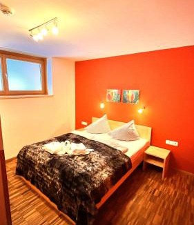 Warth Apartment | Ferienwohnungen "Adventure Panorama" Appartement Falken Top 8