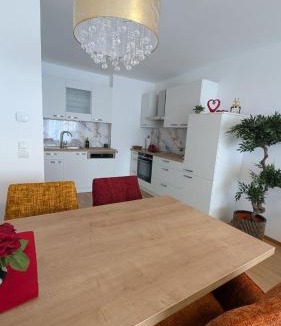 Gmunden Apartment | Fountain Suite Gmunden - balcony - Luxuriöses Apartment mit Balkon