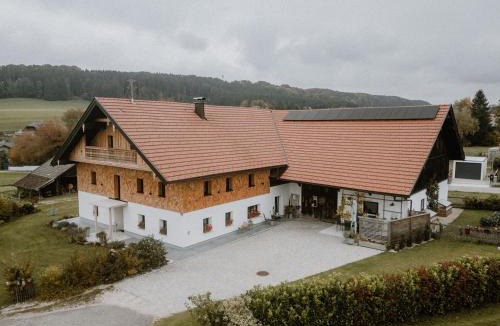 Strasswalchen House | Furtlhof mit Privatbadeplatz am Irrsee