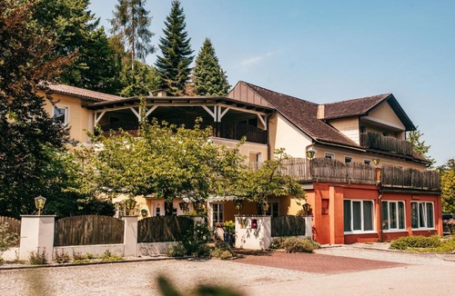 Eschenau Hotel | Gasthof Pils
