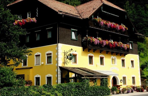 Eisentratten House | Gasthof Post