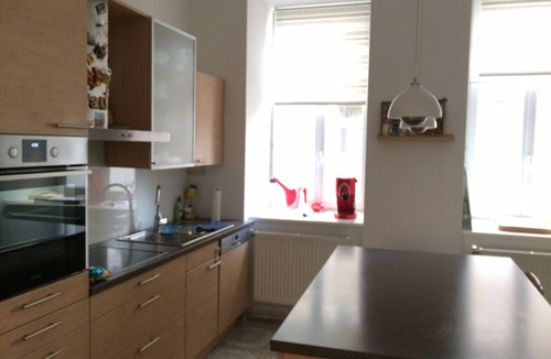 Mariahilf Condo | Gemütliche und großzügige Altbauwohnung in zentraler Lage