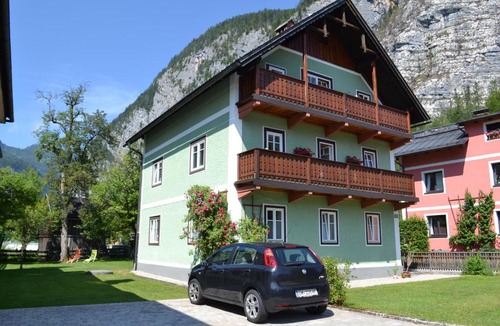 Hallstatt House | Gingin- rooms