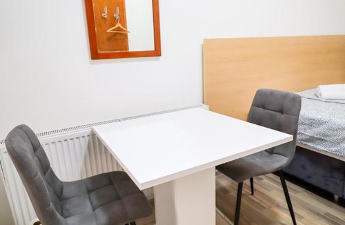 Hundsturm Apartment | Grey Spot 1050