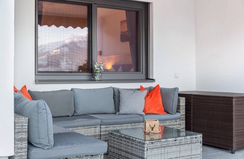 Stummerberg Apartment | Holiday Apartment "Bergglück Stummerberg" with Mountain View, Private Terrace & Wi-Fi