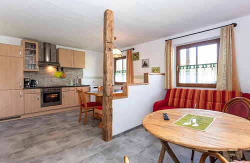 Saalfelden am Steinernen Meer Apartment | Holiday apartment on a farm with outdoor whirlpool