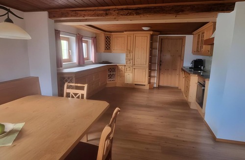 Stummerberg House | Holiday Home 'Appartement Wöscherhof' with Mountain View, Shared Garden and Wi-Fi