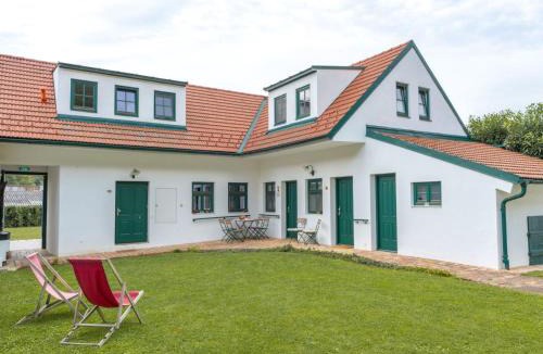 Grub an der March House | Holiday Home Küssler by Interhome