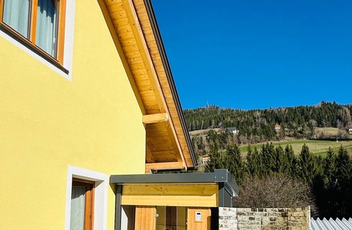 Stadl an der Mur House | Holiday Home 'Ma-inz.eu' with Mountain View, Private Terrace & Wi-Fi