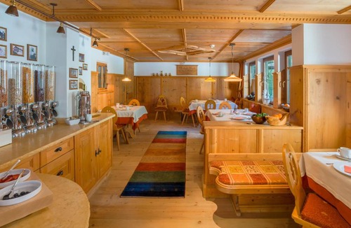 Vorderlanersbach Hotel | Hotel-Garni Jakober - B&B und Appartements