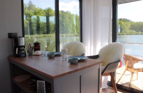 Kirchberg an der Raab Boat Rental | Houseboat Schwanennest with Lake View, Terrace and Wi-Fi