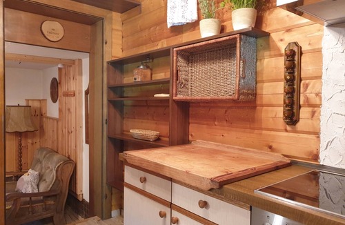 Bad Sankt Leonhard im Lavanttal Apartment | in Kliening mit Grill, Garten by Interhome
