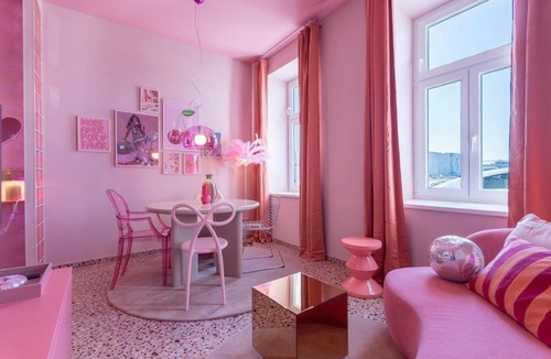 Brigittenau Apartment | josef's home l Pink Paradise Apartment