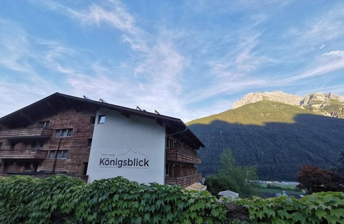 Medraz House | Königsblick Panorama Superior 232 - Hotel Königsblick by Keyone