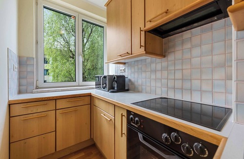 Velden am Worther See Apartment | Lakeside Apartment | Kitchen | Parking