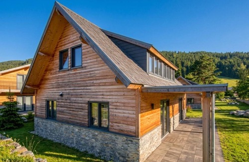 Afritz am See Ski Chalet | Lakeside chalet between mountains and ski slopes